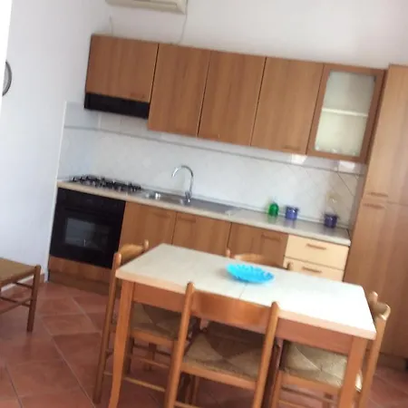 Rosa Blu كاستيلاباتي