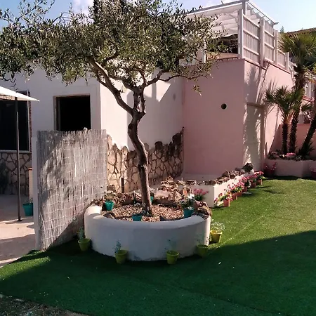 Rosa Blu 3* كاستيلاباتي