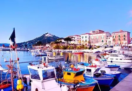 Rosa Blu Aparthotel 3*